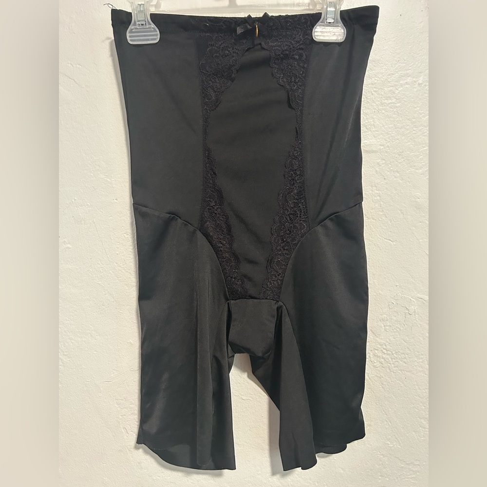 Jessica Simpson Black Shapewear High-Waisted Shorts